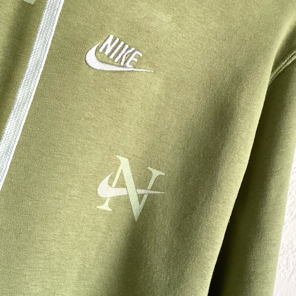 \Nike\ Women’s Logo Hoodie - Picture 4 of 14